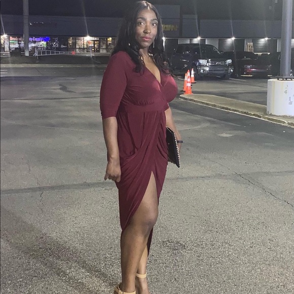 Plus Size Quarter Sleeve Rouched Party Dress - Picture 4 of 7